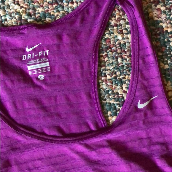 Light weight running tank NIKE - Picture 2 of 2